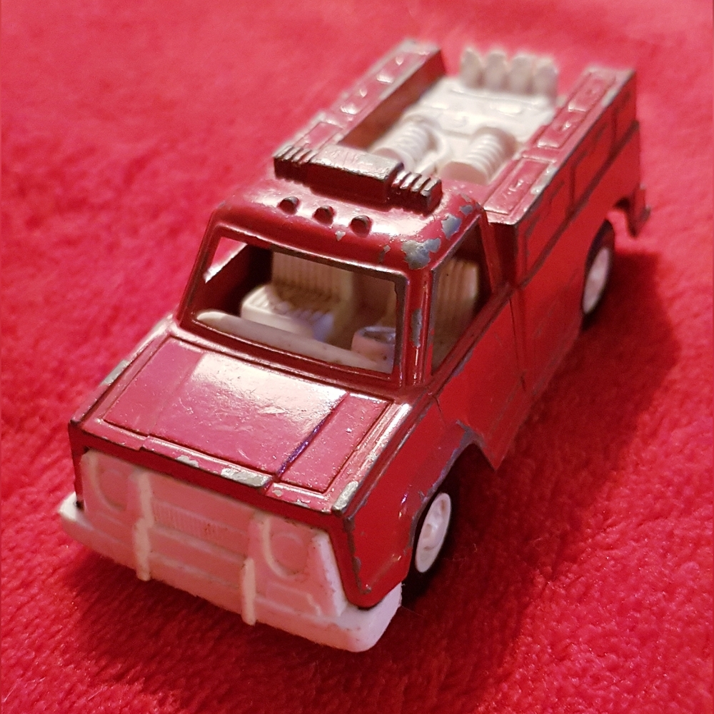 1970s Tootsietoy Bio-tronic Equipment Fire Tank Engine Tanker Truck Diecast